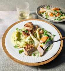 Schweinemedaillons mit Spargel-Möhren-Rahmgemüse