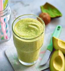 Smoothie avocado e frutto della passione