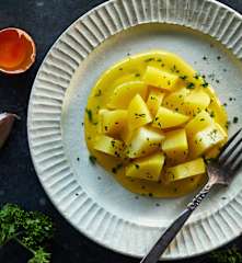 蒜香蛋黄酱配土豆