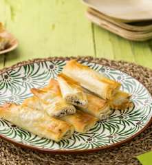 Involtini di pasta fillo con melanzane, ricotta e olive
