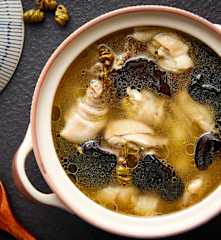 西洋参石斛鸡汤