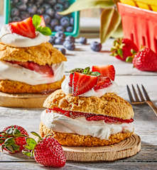 Canadian Strawberry Shortcake