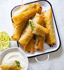 Rouleaux de haricots verts au chèvre frais et à la menthe