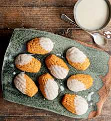 Paleo Lemon Poppy Seed Madeleines