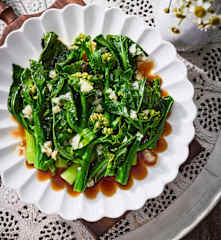 Spargel Brokkoli (Bimi) mit Sojasauce