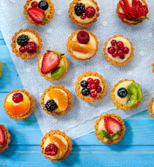 Cestini di crema e frutta