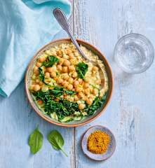 Curry de pois chiches, orzo et épinards