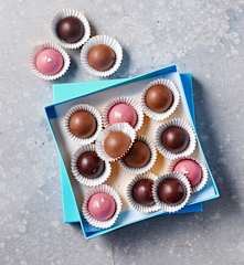 Hazelnut caramel bonbons (TM6)