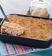 Macarrones con carne picada y queso manchego