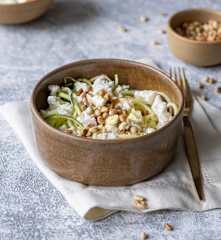 Makaron z cukinii z sosem cytrynowym