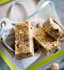 Cranberry Macadamia Granola Bar