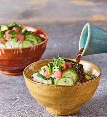 Poke bowl de arroz de coliflor