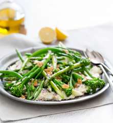 Steamed greens with lemon feta
