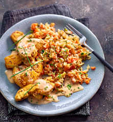 Poulet mit Zucchetti-Karotten-Reis