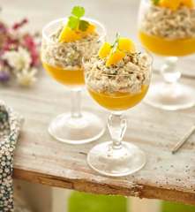 Verrine de gelée de pêche au thon et fines herbes