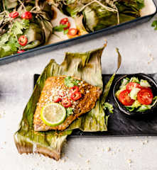 Thai-style Fish Baked in Banana Leaves with Mixed Salad
