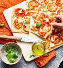 Tarte fine chèvre, mozzarella et tomates