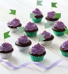 Chocolate zucchini cupcakes with blueberry icing