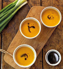 Crema de zapallo camote aromatizada al jengibre