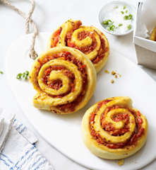 Roulés de pizza à la saucisse