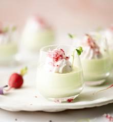 Verrine bicolore aux radis et fromage de chèvre