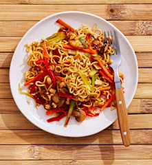 Gebratene Mie-Nudeln mit Gemüse