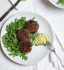Hambúrgueres de quinoa e feijão azuki
