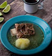 Caldo de costilla