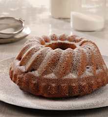 Gugelhopf umido alla nocciola e al lampone