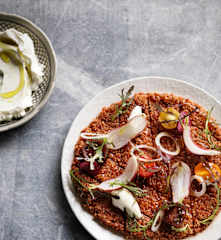 Cracked wheat and tomato kibbeh
