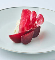 Baccalà mantecato e rapa rossa di Antonia Klugmann