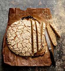 Broa de milho e centeio com massa-mãe