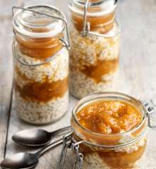 Overnight Oats mit Pfirsichkompott