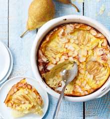Clafoutis aux poires et aux amandes