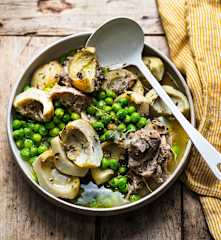 Mijoté de fonds d’artichauts au veau et aux petits pois