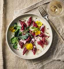 Rote-Bete-Gnocchi mit Pfeffer-Sauce