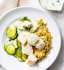 Cabillaud sauce coco-menthe, courgettes et quinoa aux oignons