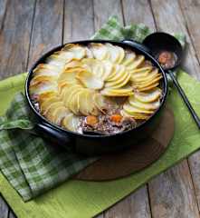 Beef and mushroom hot pot