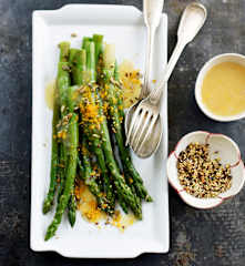 Asperges sauce à l'orange