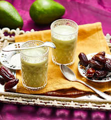 Jus d'avocat aux dattes