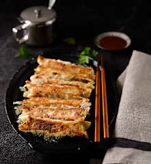 菜肉鍋貼