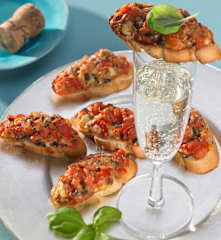 Crostini mit Tomate