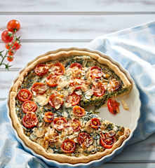 Spinach and tomato quiche