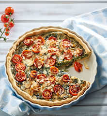 Torta salata di spinaci e pomodorini