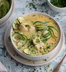 Frango com parmesão, limão e espirais de curgete - TM5