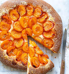 Tarte briochée aux abricots