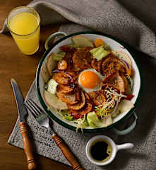 培根馬鈴薯溫沙拉佐蘋果油醋醬