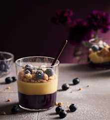 Heidelbeer-Trüffel-Becher