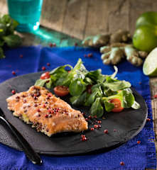 Salmone sottovuoto aromatizzato al lime e zenzero