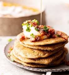 Porridge carote e cocco con pancake integrali salati